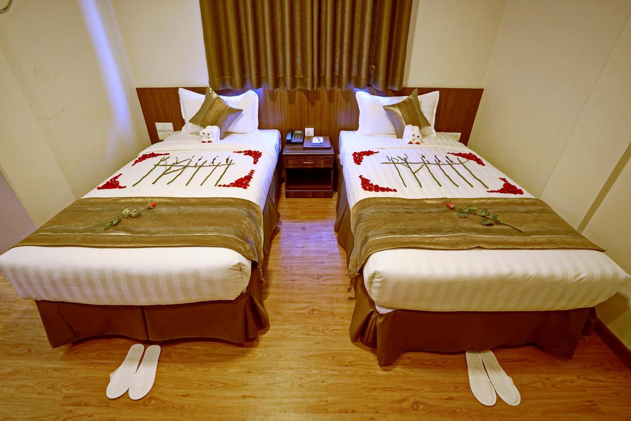 Sanctuary Hotel Mandalay Exterior photo